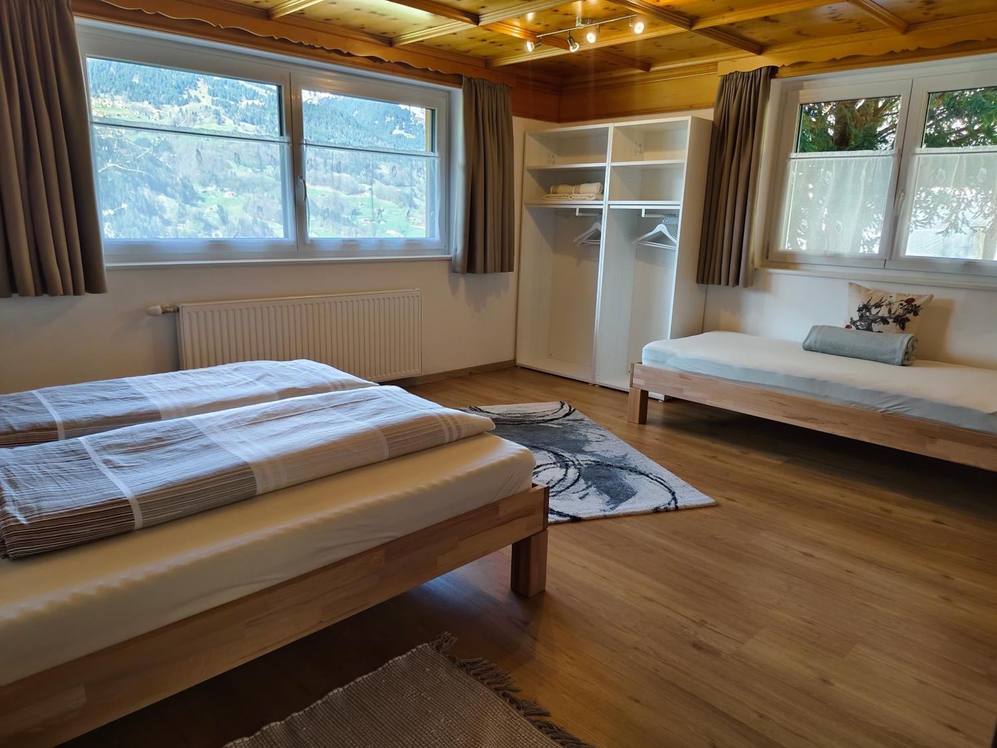 Alpenbauernhaus Konzett シュルンス 部屋 写真